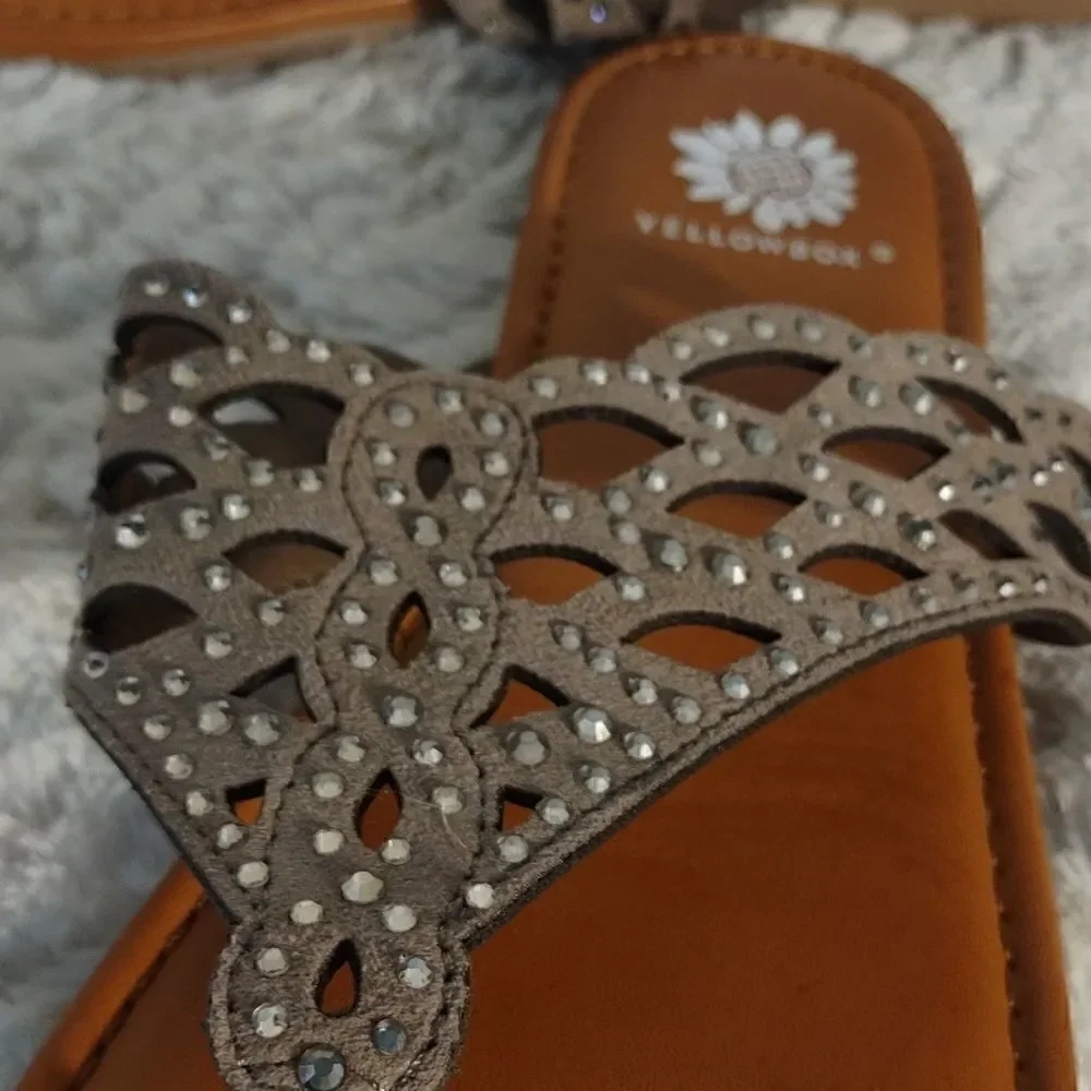 Yellow Box "Capricorn" Woman's Thong Sandals - Picture 3 of 6